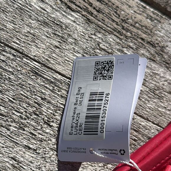 Lululemon Everywhere Belt Bag 1L Cherry Mist pink NWT - Picture 5 of 6